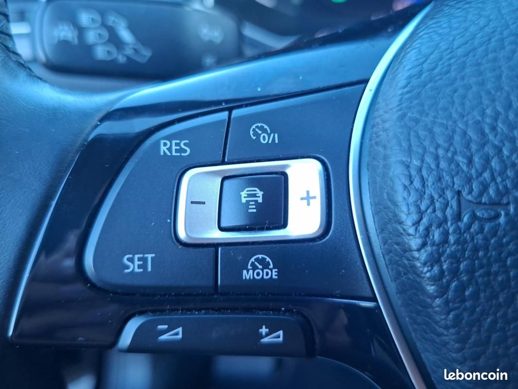 Volkswagen T-Roc 2.0 Tdi 150 ch Carat 4motion Dsg Bva Start-stop /Distri ok/Suivi complet/Croffre... (image 20)