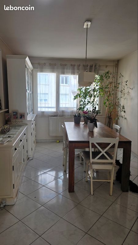 Appartement 3 pièces 72 m² · à Bourg-lès-Valence · 72 m² · 120 000 €