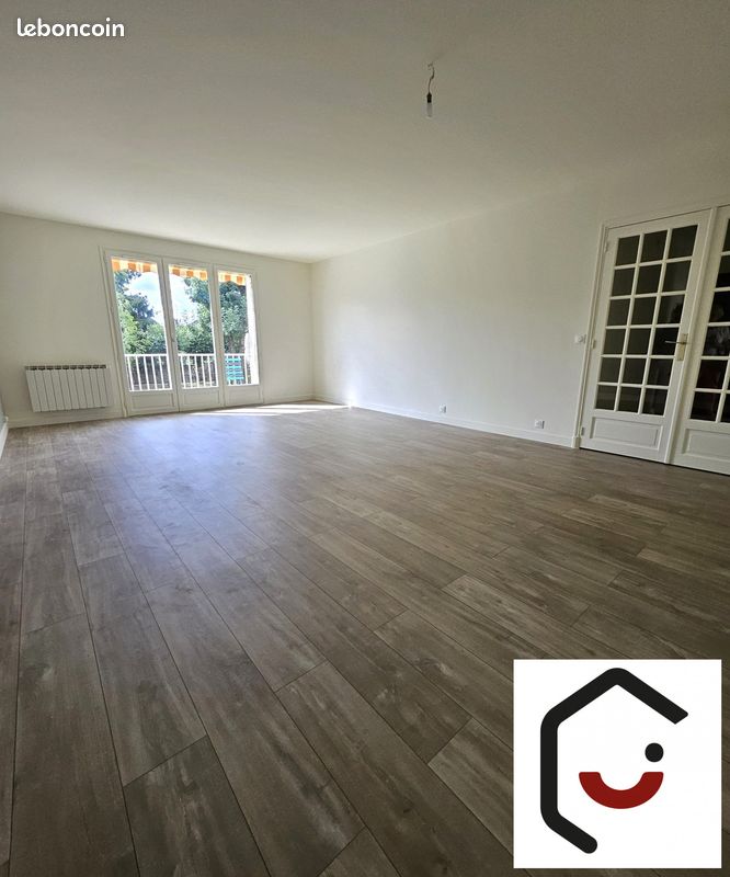 Appartement 3 pièces 77 m² · à Nemours · 77 m² · 900 €