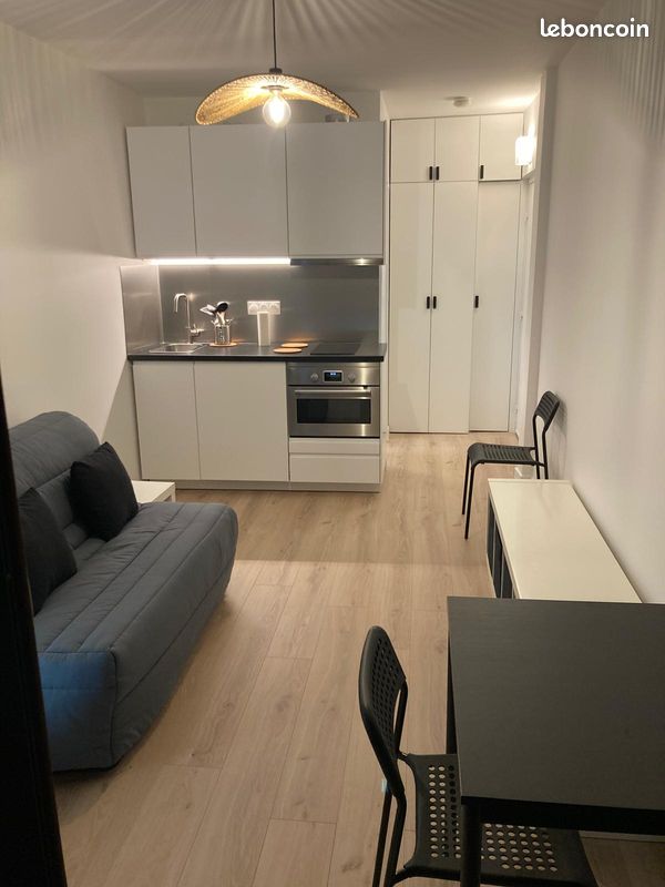 Appartement 1 pièce 16 m² · à Sèvres · 16 m² · 800 €