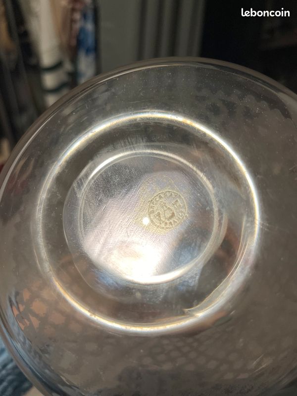 Flacon à parfum en cristal Baccarat avec bouchon (image 4)