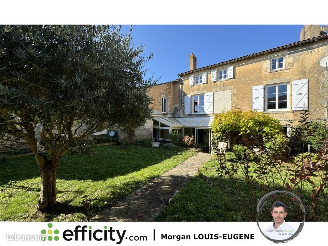 Maison 10 pièces 282 m² · à Valence-en-Poitou · 282 m² · 191 000 €