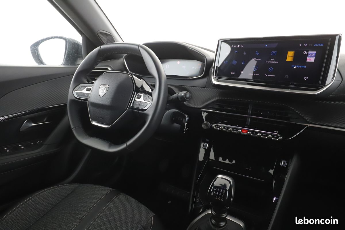 Peugeot 2008 1.2 PureTech Allure 101 ch (image 7)