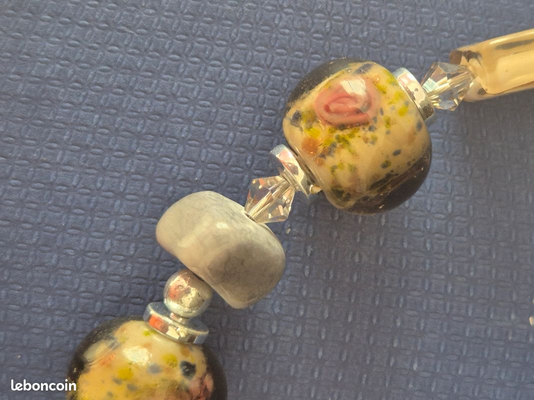 Collier en pierres (image 3)
