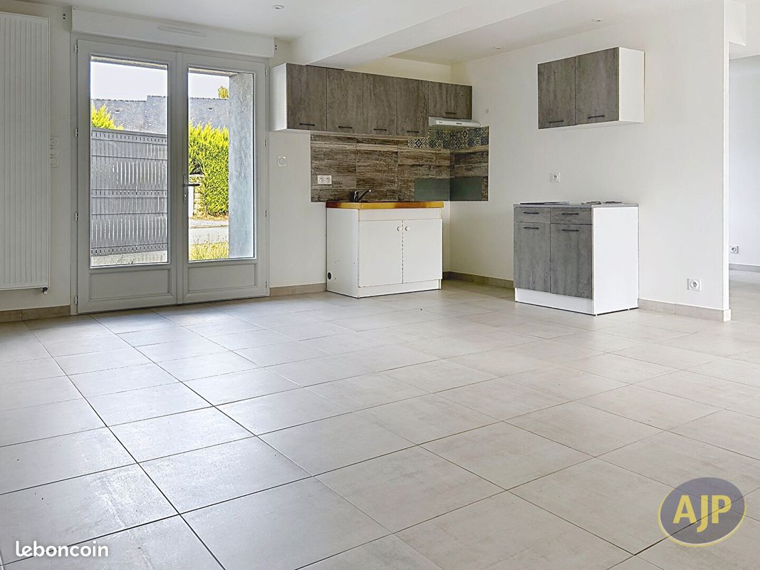 Maison 4 pièces 92 m² · à Issé · 92 m² · 670 €/mois