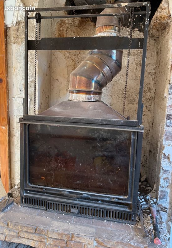 Insert de cheminée à bois (image 1)