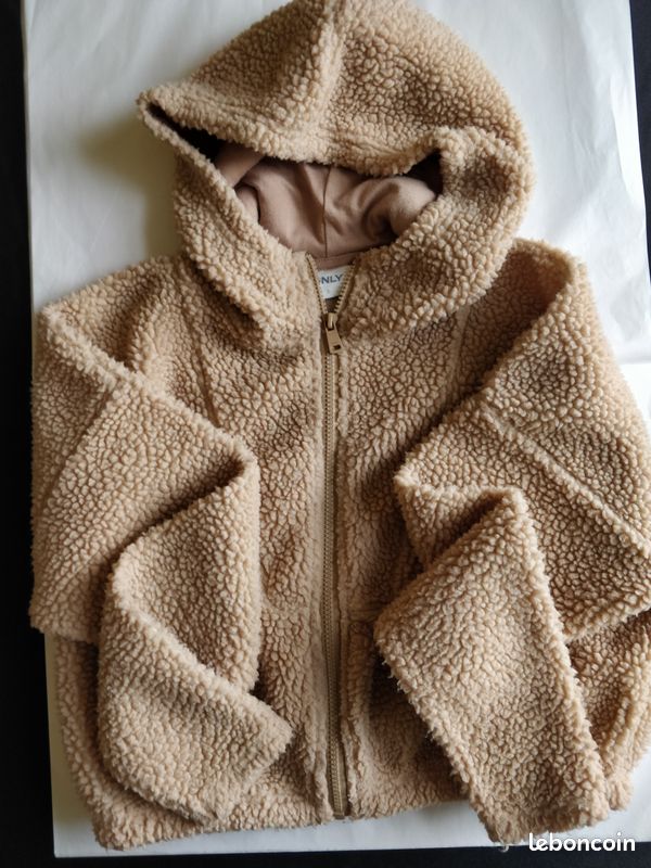 Sweat à capuche femme taille S marque Only (image 5)
