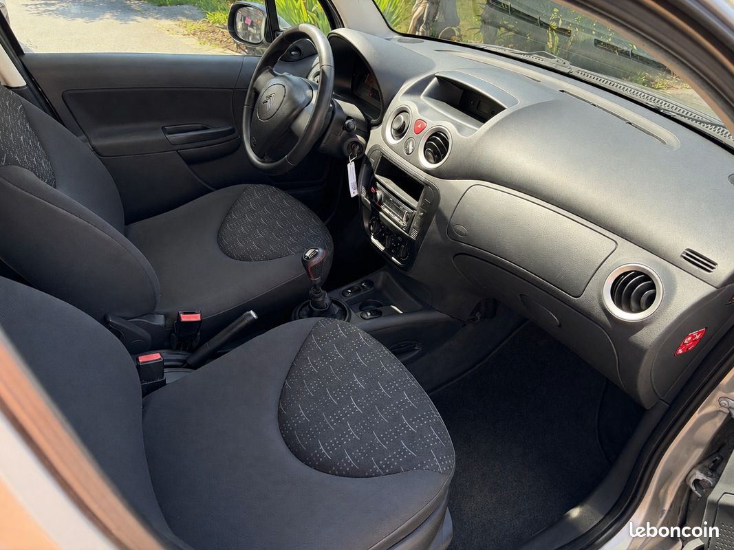 Citroen c3 1.1 essence 60ch 4cv ++++ garantie 1 an++++ entretien et distribution faite (image 4)