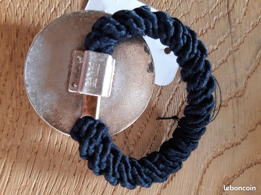 Bracelet Doré Occasion De La Marque Biche De Bère - Bijou Fantaisie