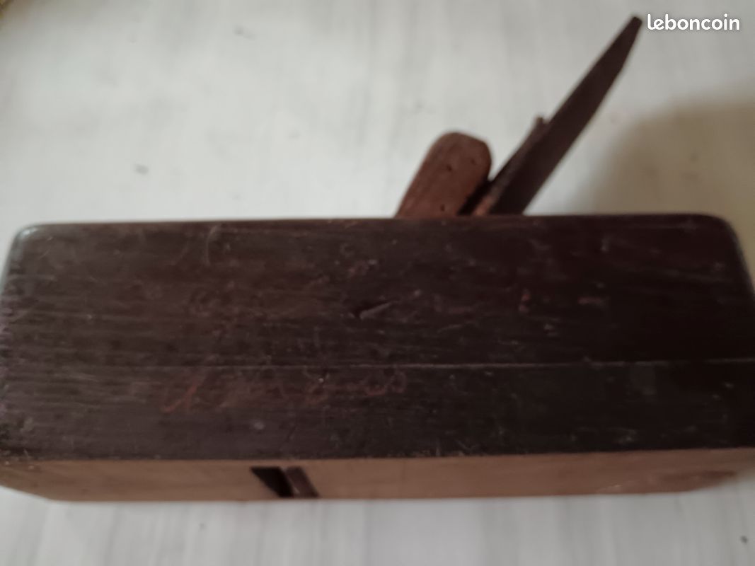 Ancien Rabot En Bois Et Laiton Pour Menuisier - Outil Art Populaire