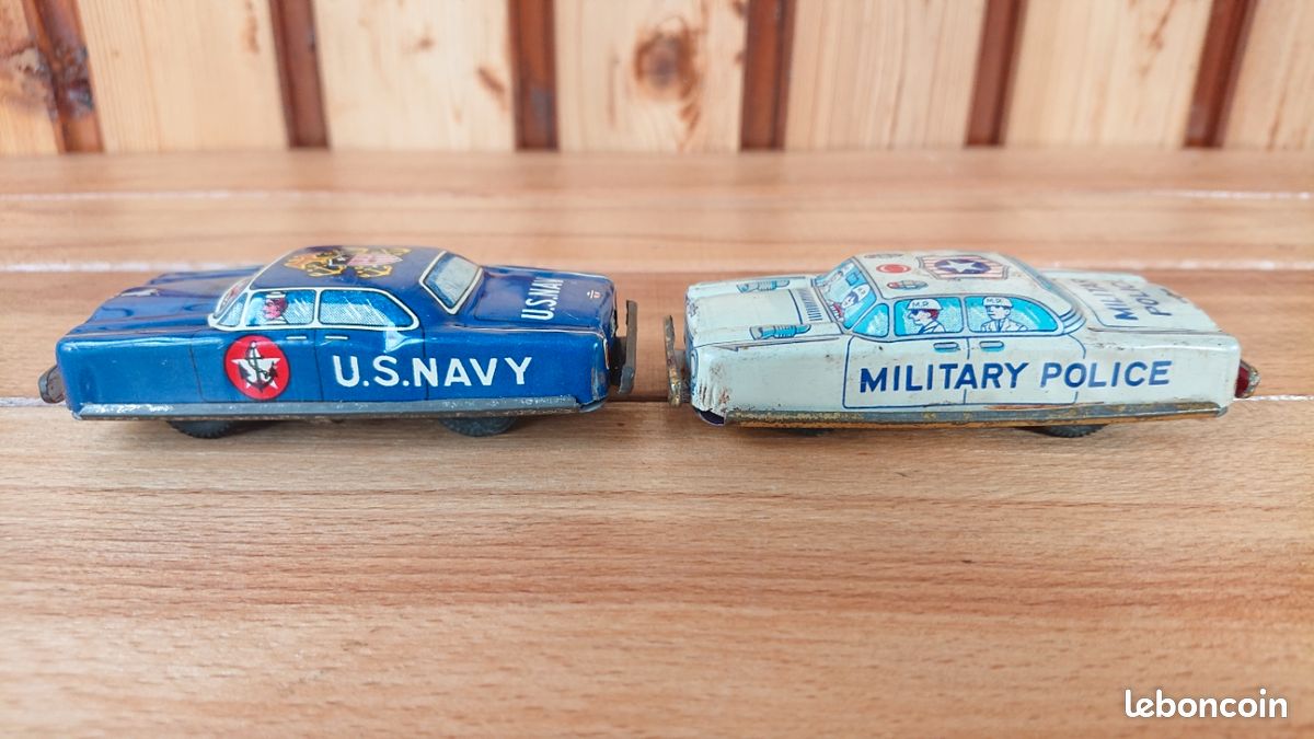 Le char miniature en jouet tôle français des années 1960 incomplet