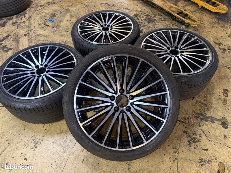 Jantes Mercedes W206 Classe C 19 Pouces siglé AMG (image 1)