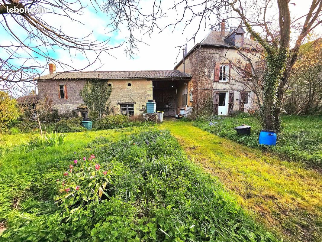 Maison 3 pièces 102 m² · à Martaizé · 102 m² · 96 000 €