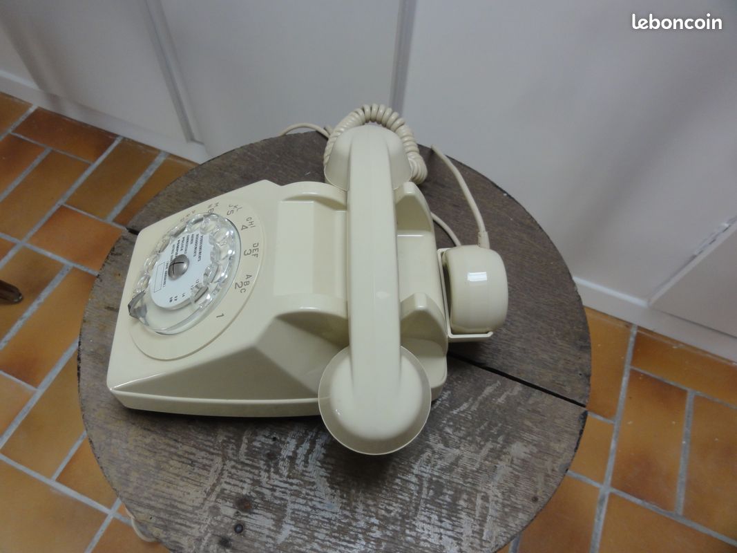 Téléphone rétro , beige (image 3)