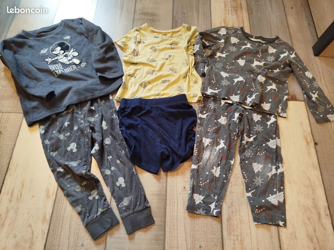 Lot de vêtements garçon taille 4 ans (image 7)