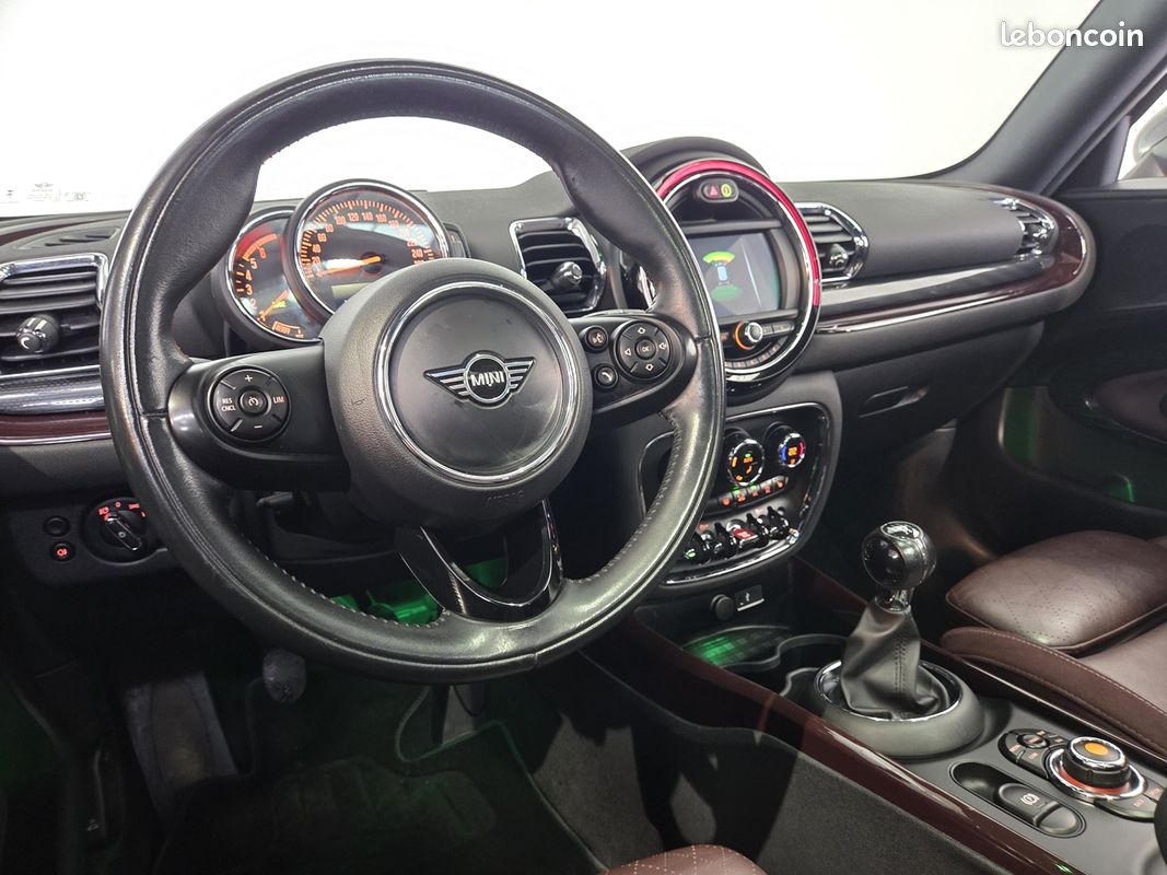 Mini CLUBMAN ONE D 116CH KENSINGTON (image 13)