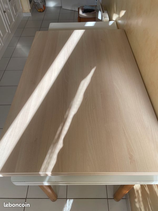 Table de cuisine (image 1)