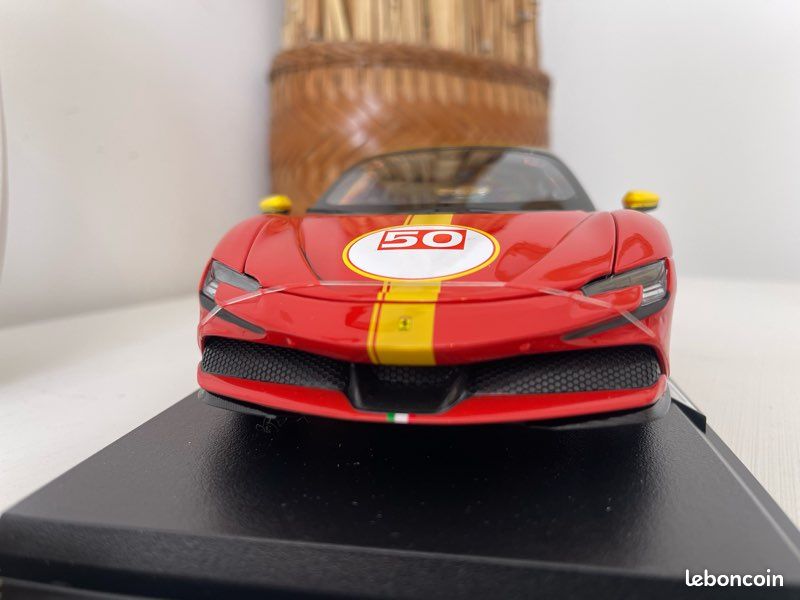FERRARI SF 90 ASSETTO FIORANNO voiture de collection MAISTO neuve échelle 1/18 (image 9)