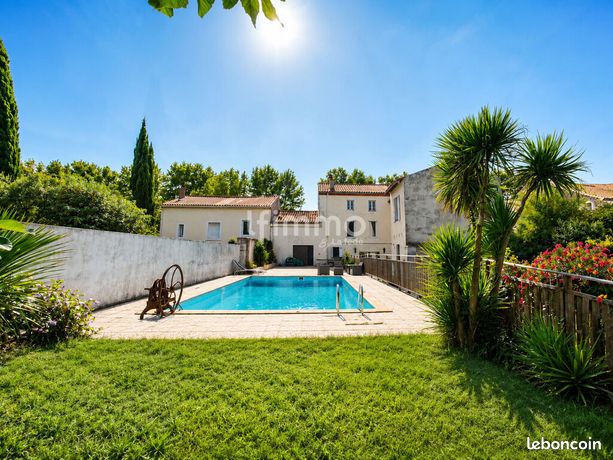 Maison 9 pièces 260 m²