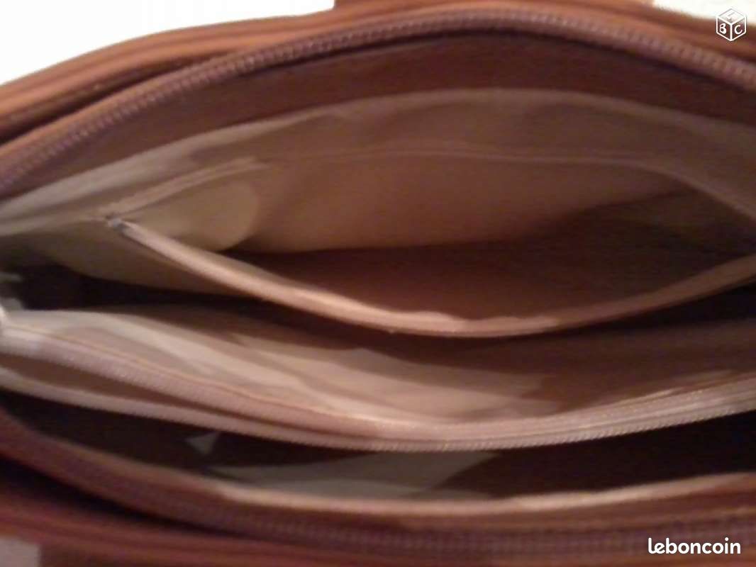 Sac a main beige clair en cuir (image 2)