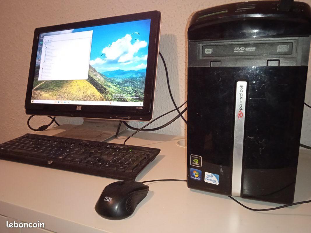 Ordinateur Portable Packard Bell 17,3" - AMD E-Series, 1To HDD, Windows Vista (occasion, Noir)