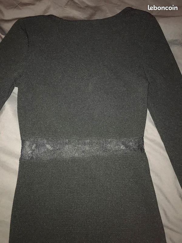 Robe noire pour femme (image 3)