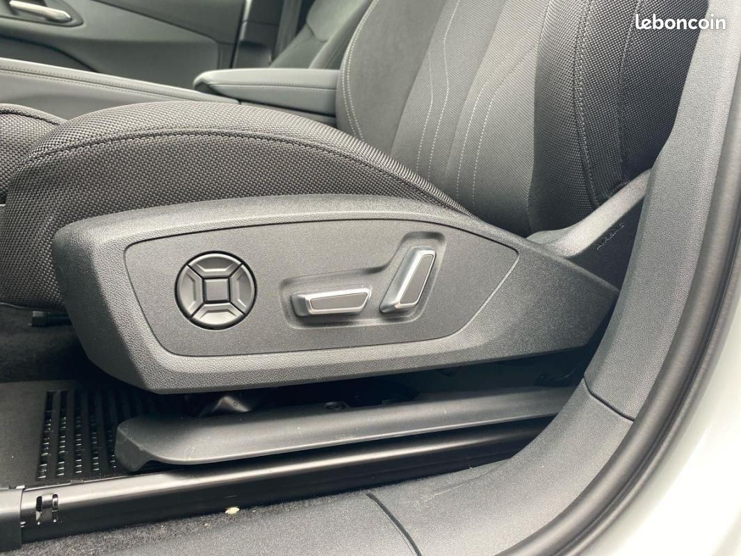 Audi Q3 TFSI 150 CH HYBRIDE S tronic 7 (image 11)