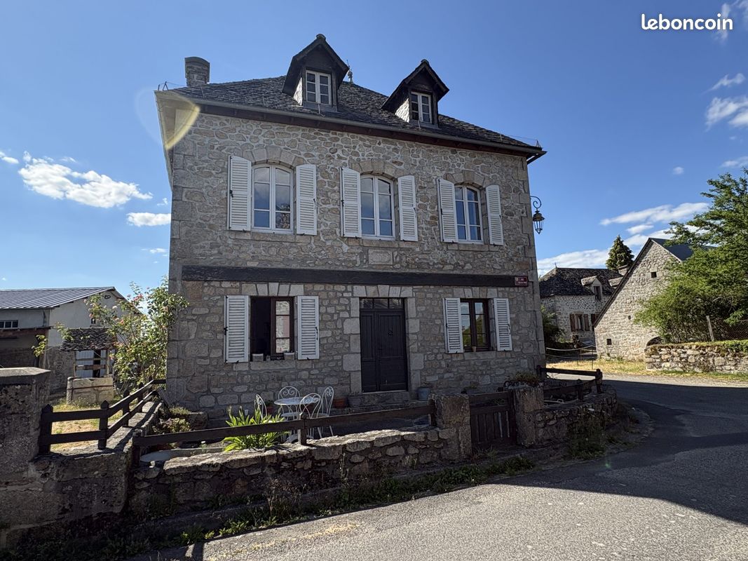 Maison 6 pièces 137 m² · à Auriac · 137 m² · 169 000 €
