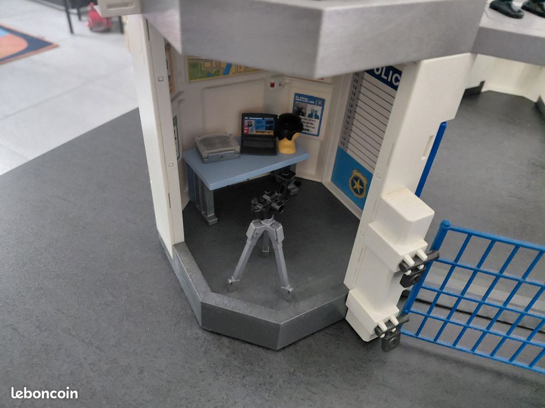 Playmobil commissariat de police avec prison 6872 / 6919 (image 6)