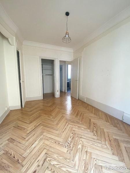 Appartement 3 pièces 92 m² · à Saint-Étienne · 92 m² · 798 €/mois