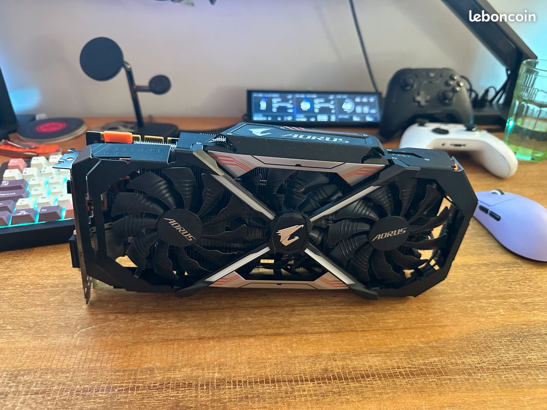 Carte graphique GPU NVIDIA GTX 1080 Ti Aorus Xtreme Edition 11 Go – Très bon état (image 1)