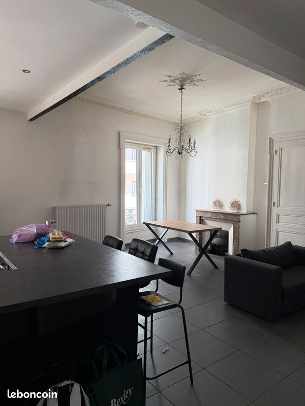 Appartement 3 pièces 63 m² · à Saint-Étienne · 63 m² · 600 €
