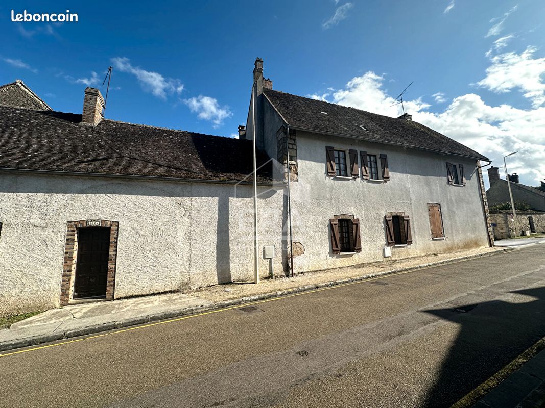 Maison 8 pièces 258 m² · à Chaumont · 258 m² · 325 000 €