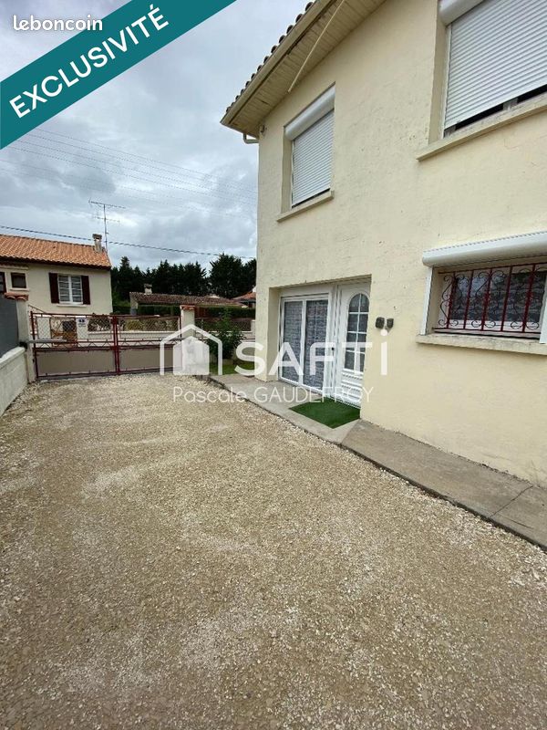 Immeuble 120 m² · à Jonzac · 120 m² · 285 000 €