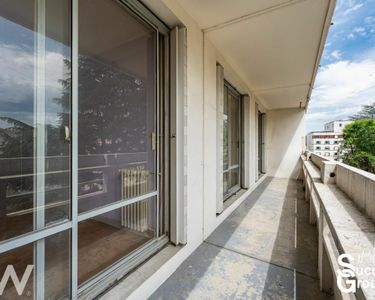 Appartement 300 000 € - 92 m²