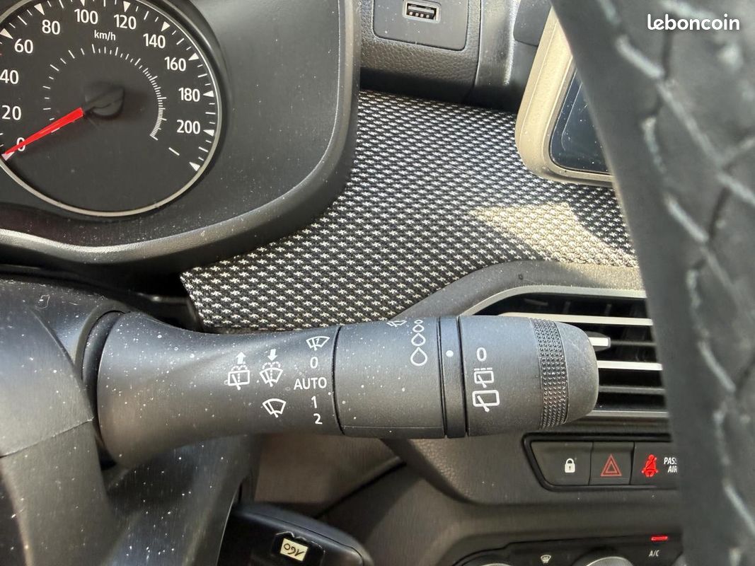 DACIA SANDERO 1.0 TCe - 90 - BV CVT III BERLINE Expression PHASE 2 (image 16)