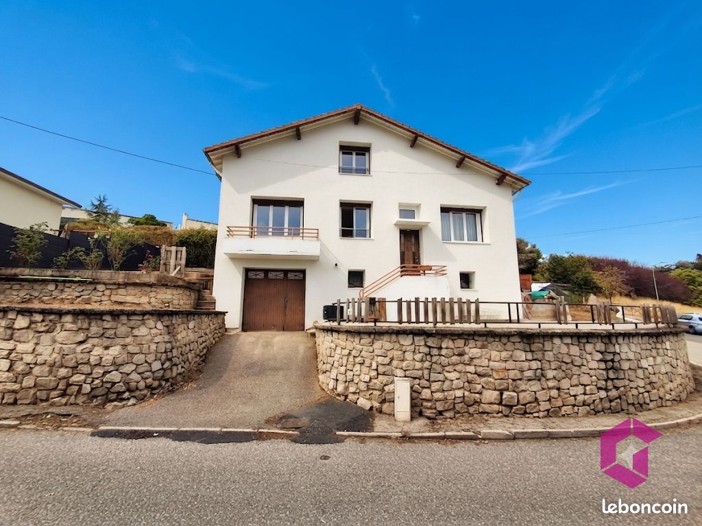 Maison 6 pièces 108 m² · à Unieux · 108 m² · 199 899 €