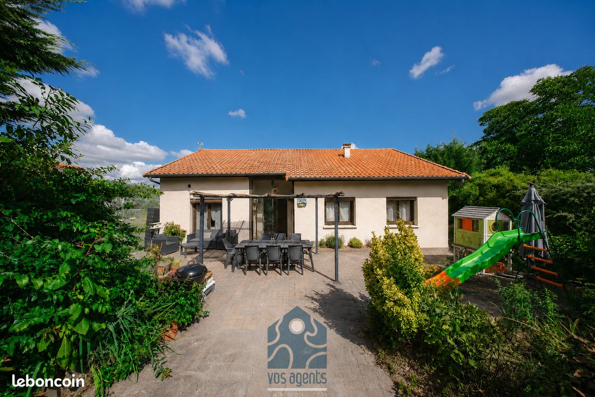 Maison 7 pièces 130 m² · à Cournon-d'Auvergne · 130 m² · 349 000 €