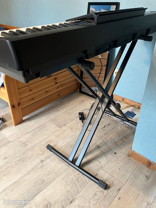 Piano Roland FP-10 (image 3)