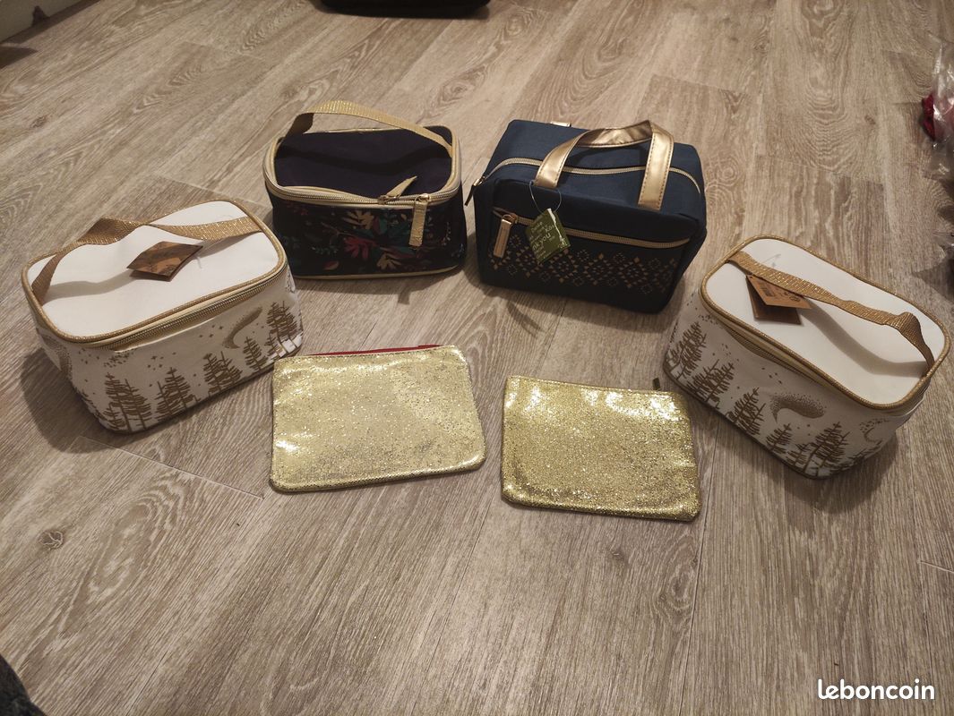 Lot De 22 Trousses Vanity Yves Rocher Neuves Avec étiquettes – Différents Modèles