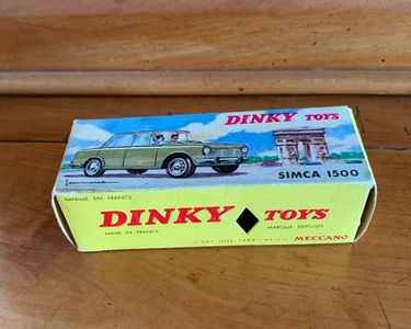 Vintage DINKEY TOYS #523, Simca 1500 dans sa boîte d