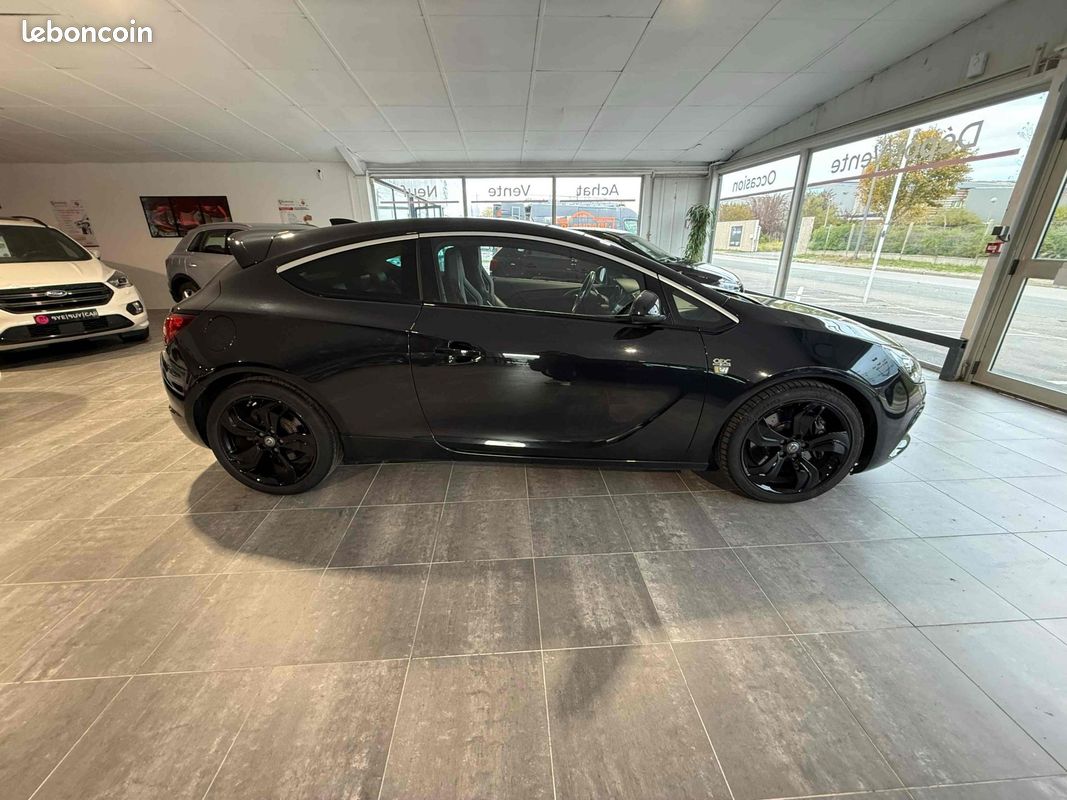 OPEL ASTRA GTC Coupé 2.0i Turbo - 280 - S&S J GTC COUPE OPC (image 4)
