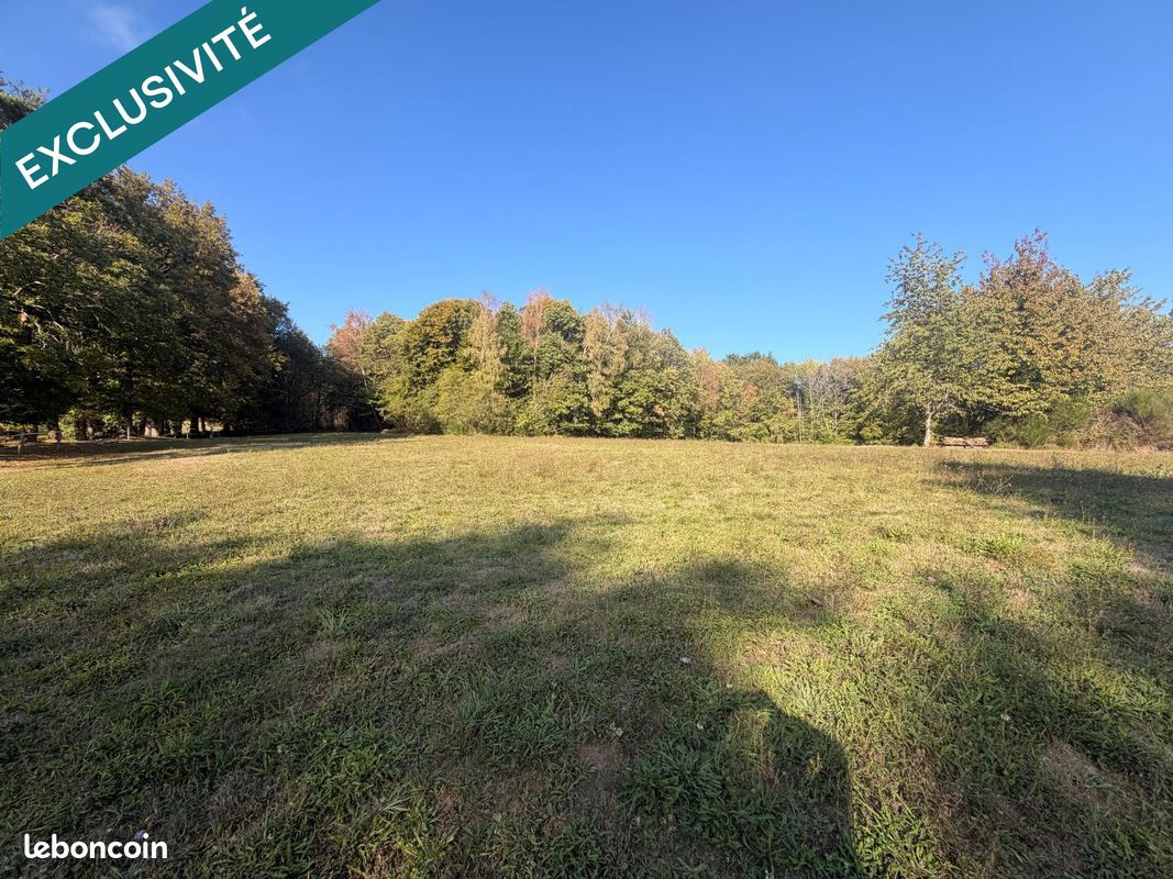 Terrain 3375 m² · à Sainte-Fortunade · 3 375 m² · 45 000 €