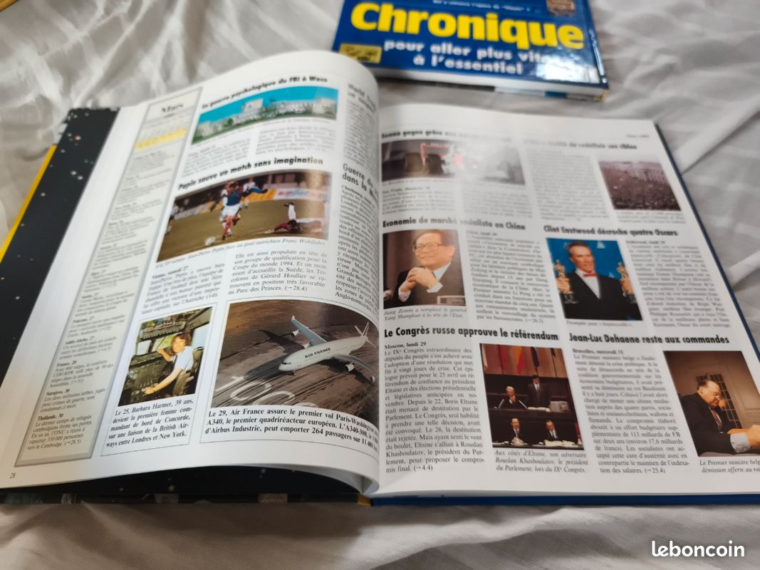 Lot de deux livres Chronique de l' année 1993 et 1994 (image 3)