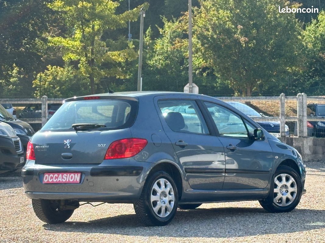 PEUGEOT 307 1.4e 16V Confort (image 2)