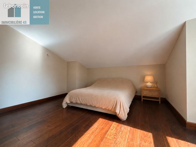 Propriété 4 pièces 200 m² (image 9)