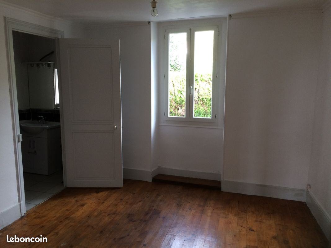 Appartement 4 pièces 85 m² · à Claix · 85 m² · 800 €