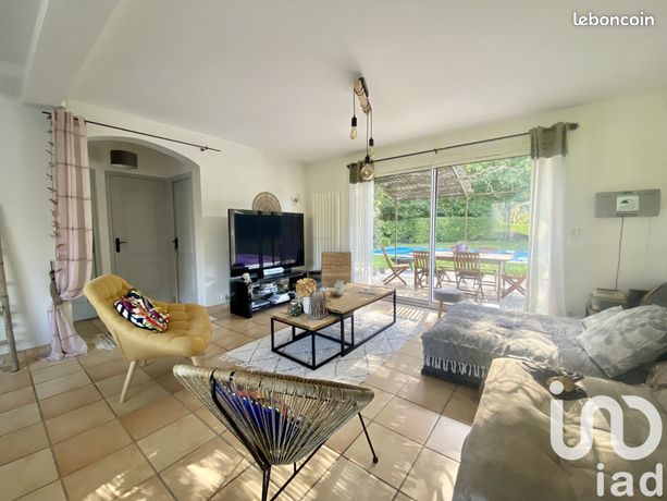 Maison 7 pièces 205 m²