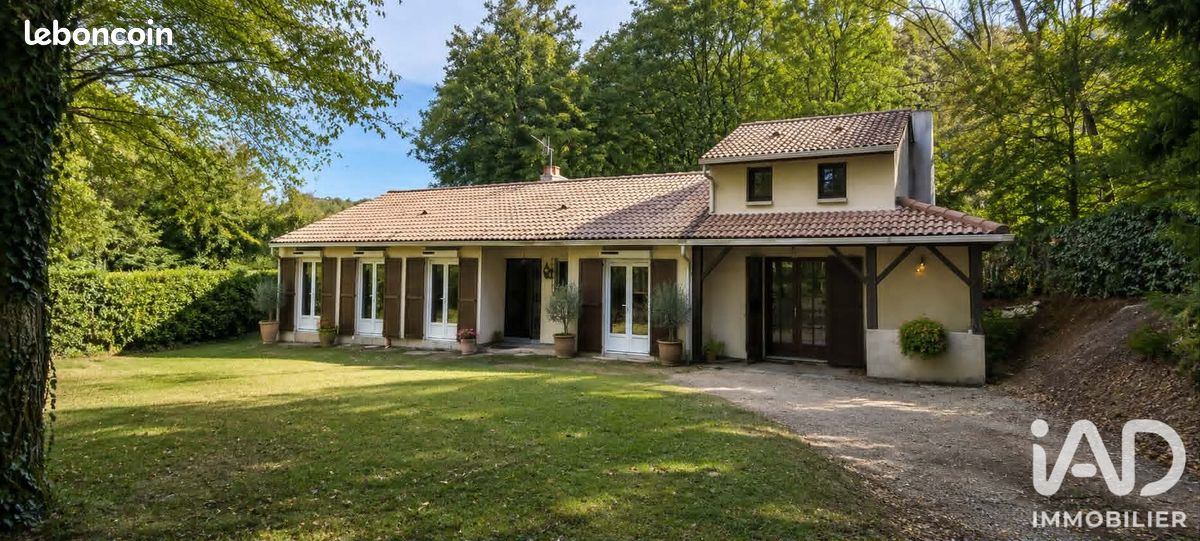 Maison 5 pièces 155 m² · à Nouaillé-Maupertuis · 155 m² · 213 000 €