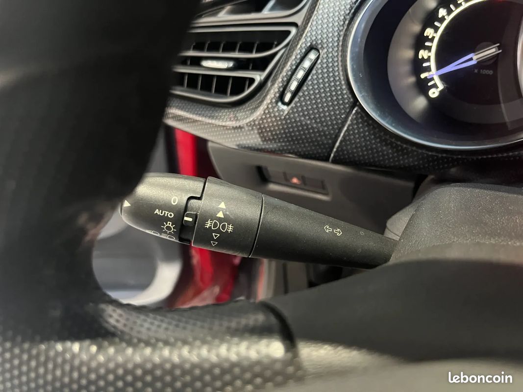 CITROEN DS3 1.6 THP 156 cv Sport Chic - Suivi complet - Radar de recul - Climatisation (image 21)